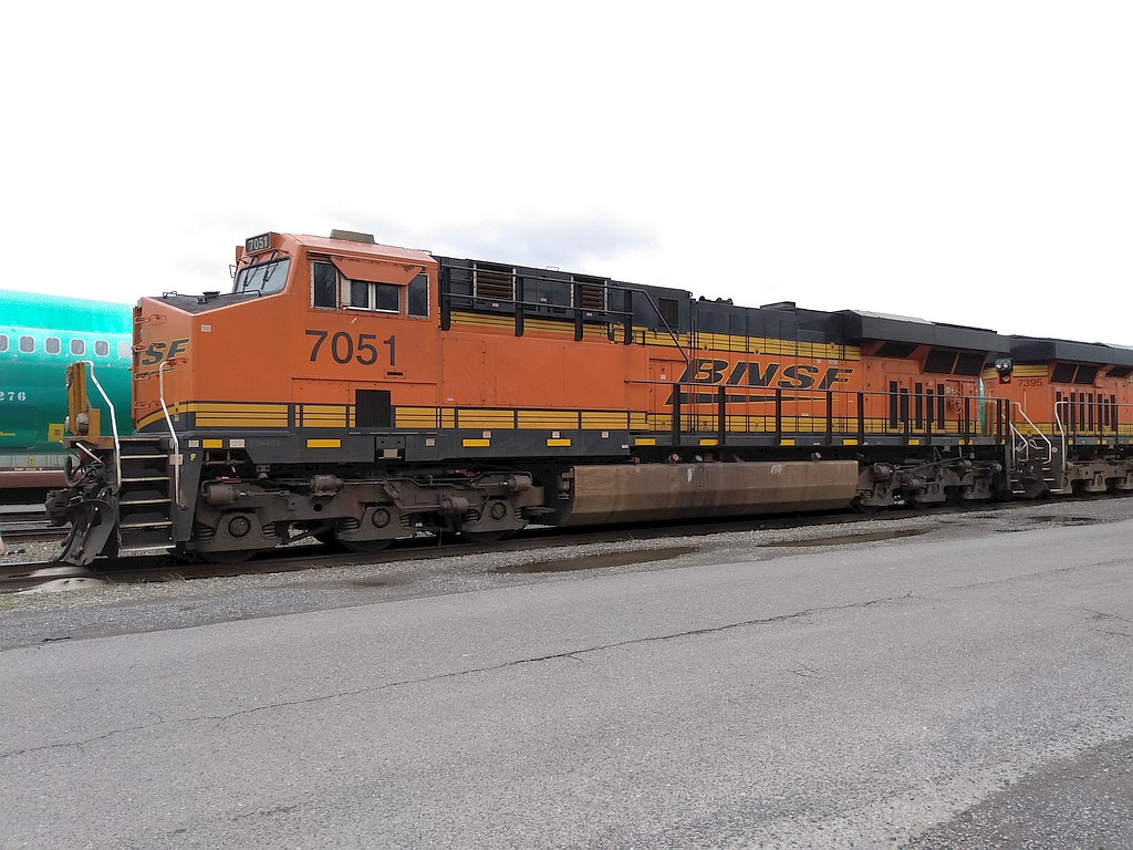 BNSF 7051